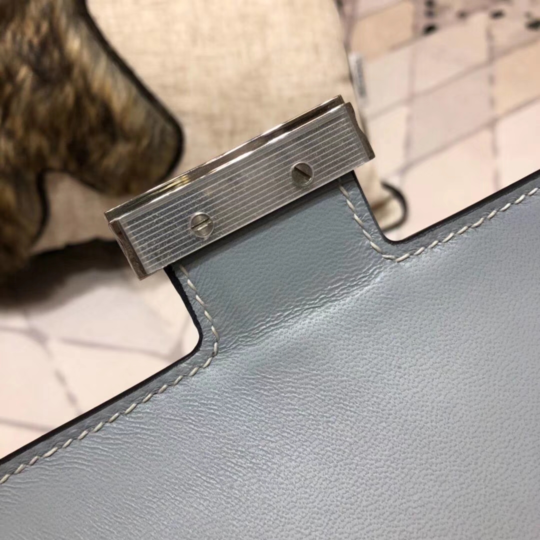 爱马仕包包官网 Hermes Constance23CM J7亚麻蓝原厂Epsom牛皮 金扣