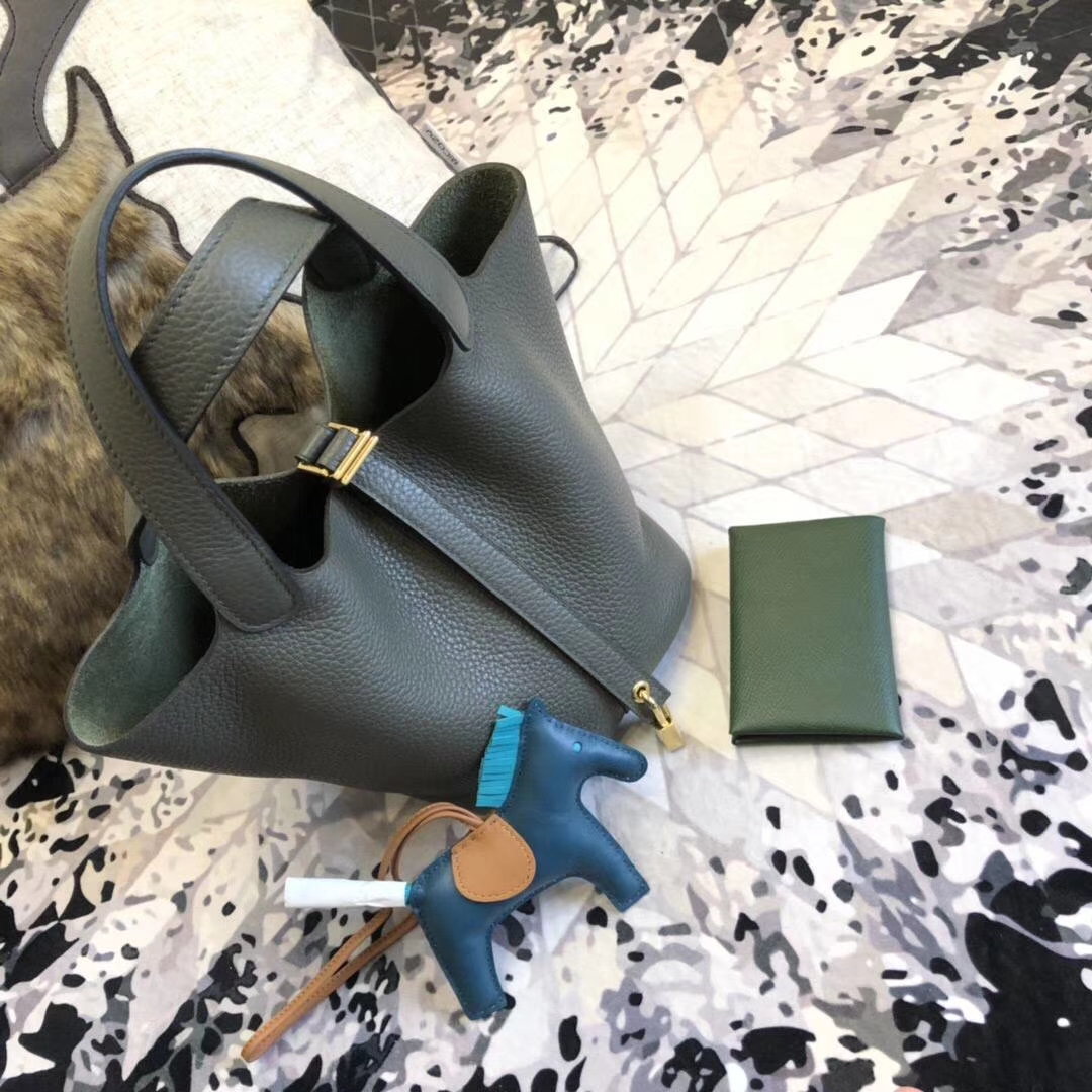 Hermes Picotin18CM 爱马仕顶级Clemence牛皮水桶包 锡器灰 金扣