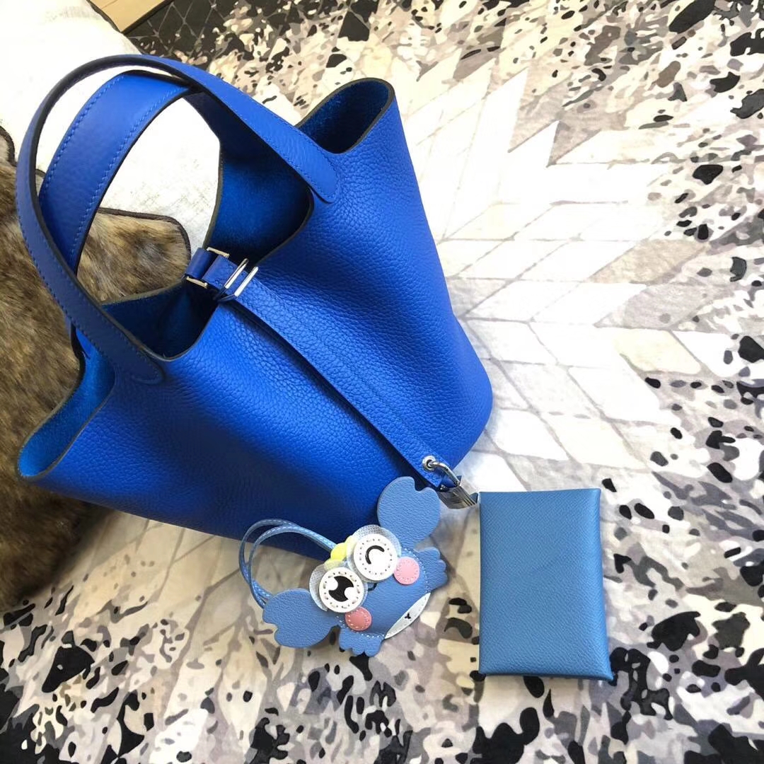 爱马仕水桶包尺寸 Hermes Picotin18CM 电光蓝顶级Clemence牛皮 银扣