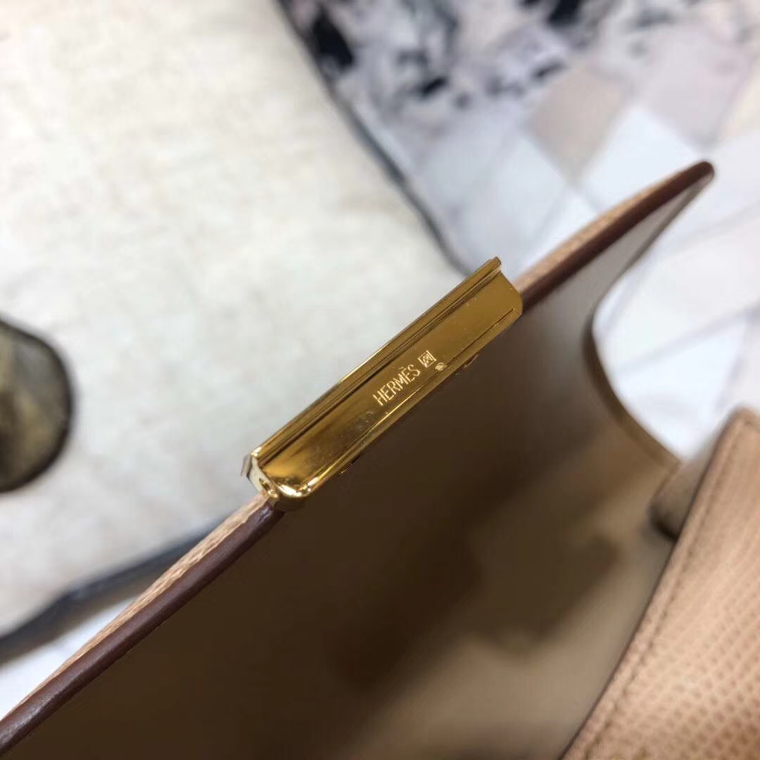 爱马仕空姐包价格 Hermes Constance19CM 杏色蜥蜴背皮康斯坦包 金扣