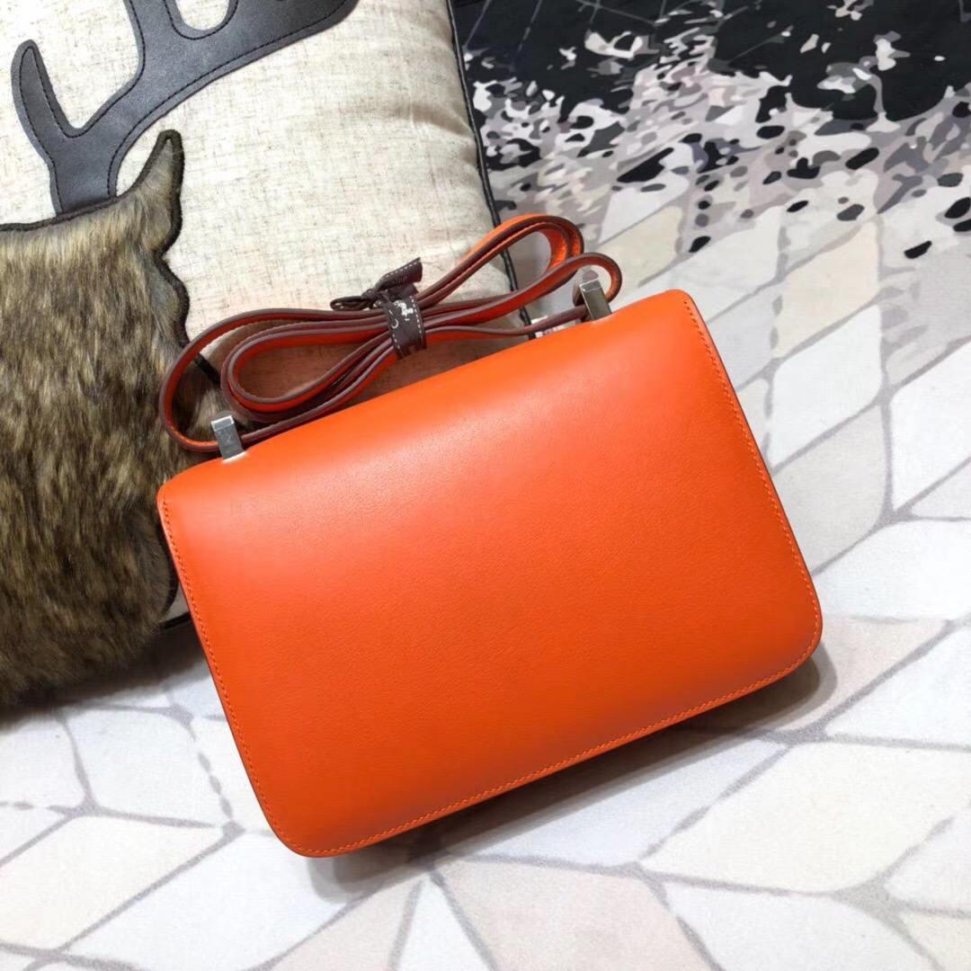 爱马仕空姐包尺寸 Hermes Constance23CM CC93橙色原厂Swift牛皮 银扣