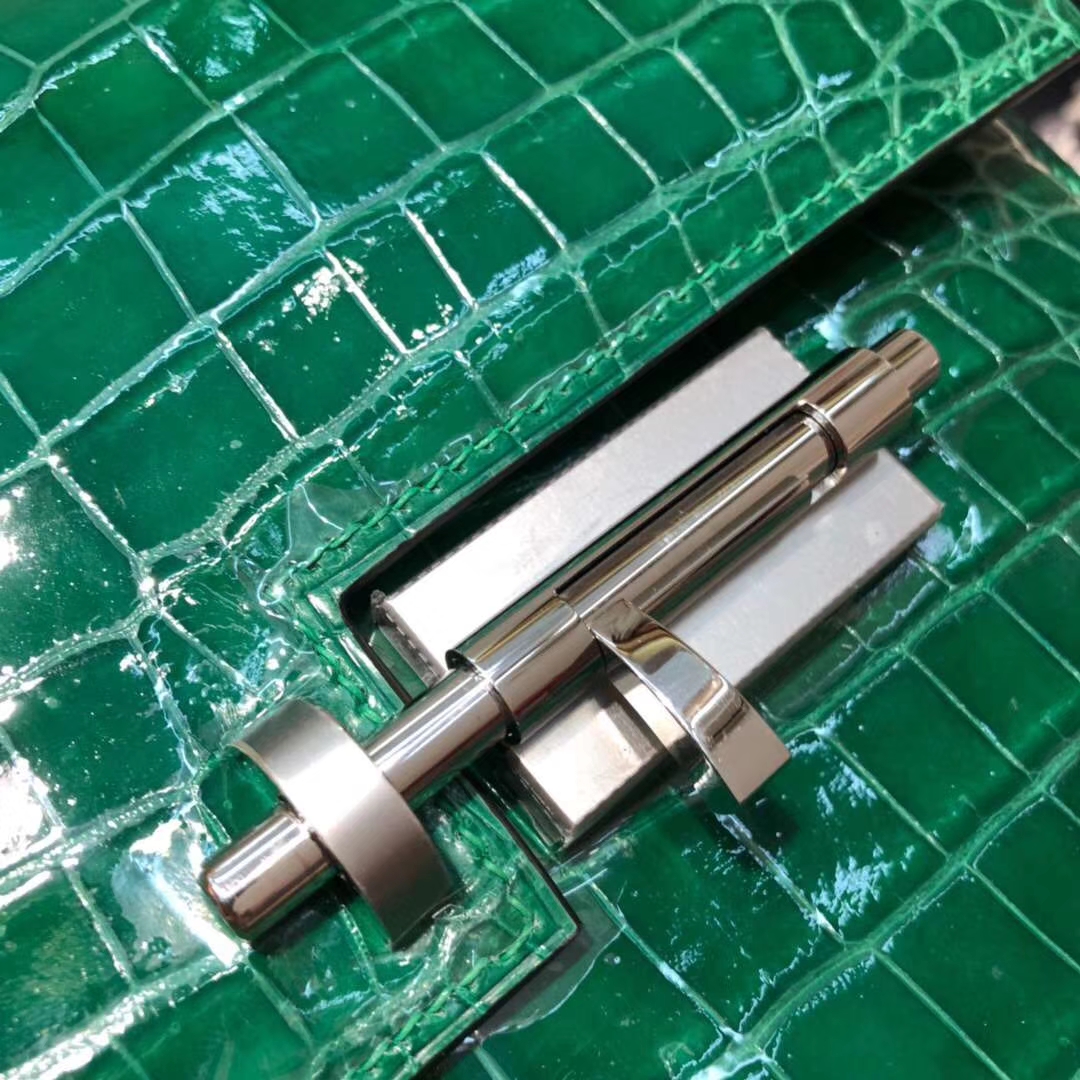 爱马仕手枪包 Hermes Verrou24CM 绿色亮面鳄鱼皮单肩斜挎包 银扣