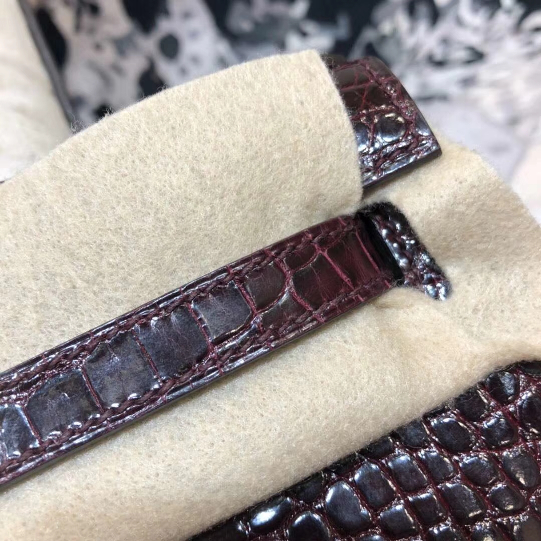 Hermes Minikelly22CM 爱马仕波尔多酒红亮光鳄鱼皮迷你凯莉包手拿包 金扣