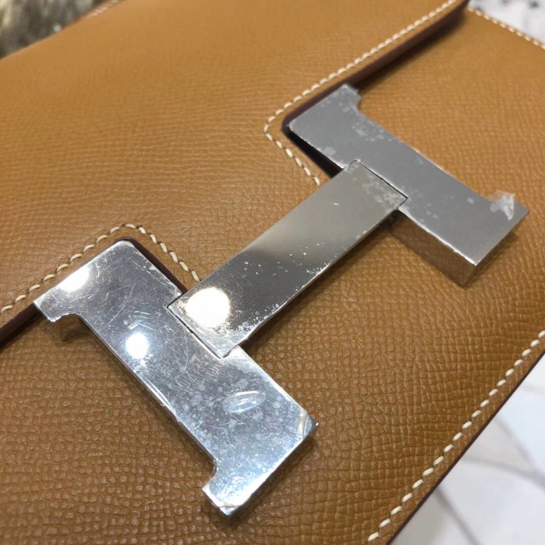 爱马仕康斯坦包价格 Hermes Constance23CM CC37土黄色原厂掌纹牛皮 银扣