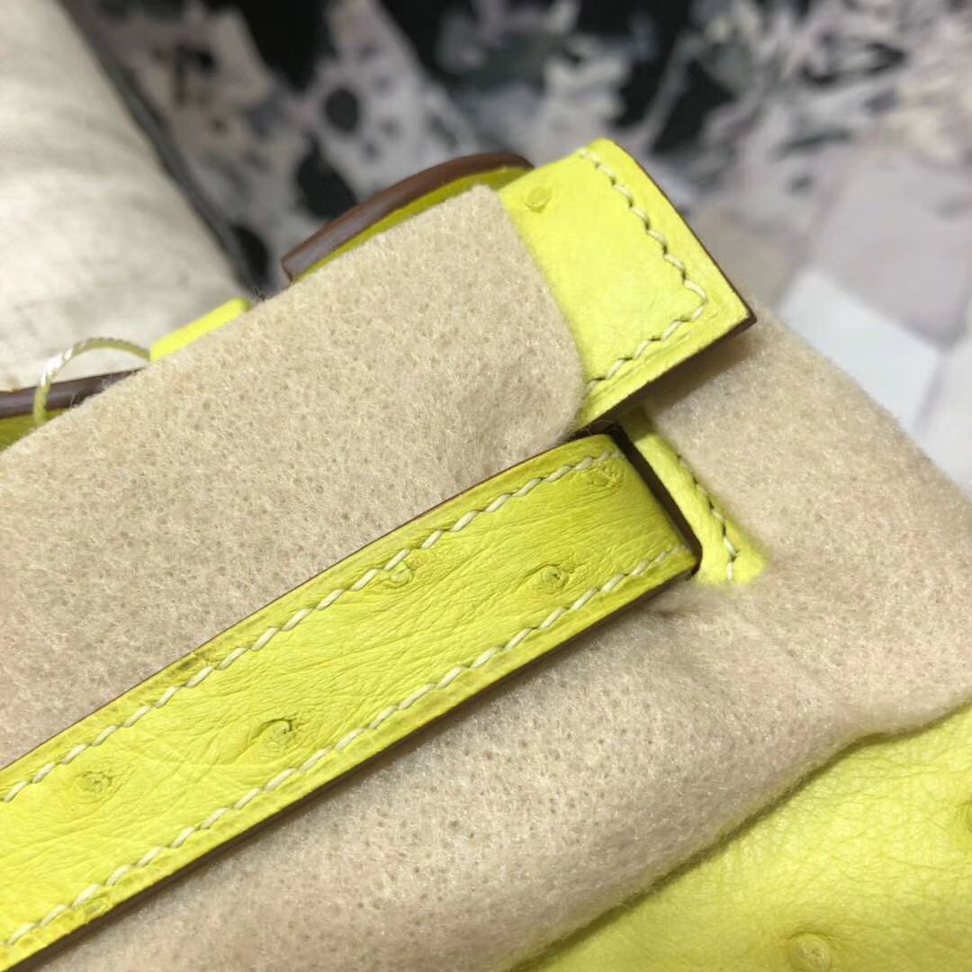 顶级蜡线缝制 Hermes爱马仕鹅蛋黄南非鸵鸟皮迷你凯莉包Minikelly22CM 金扣