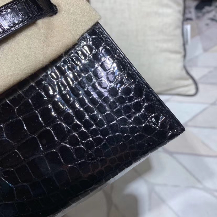 Hermes Minikelly22CM 爱马仕黑色亮光美洲鳄鱼皮迷你凯莉包 金扣
