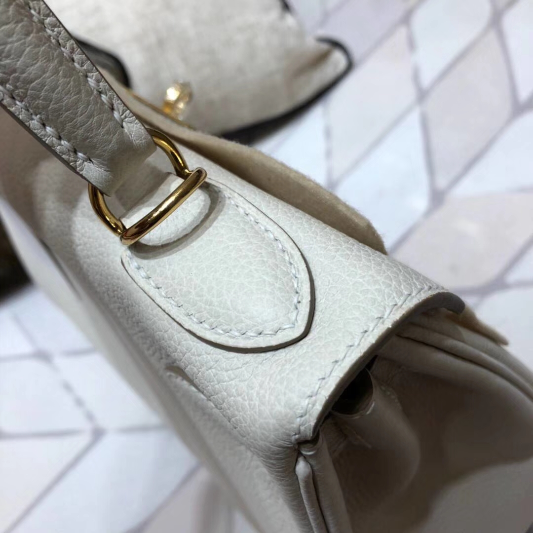 广州白云皮具城 Hermes爱马仕CC10奶昔白Togo小牛皮凯莉包Kelly28CM 金扣