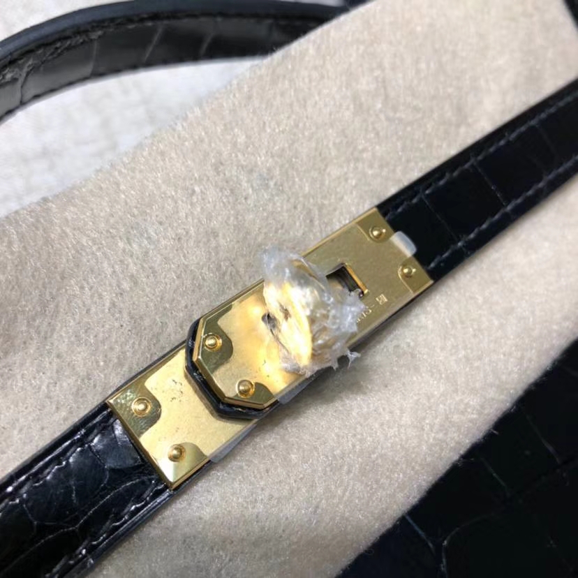 Hermes Mini Kelly 爱马仕黑色美洲鳄鱼皮迷你凯莉包手拿包 金扣