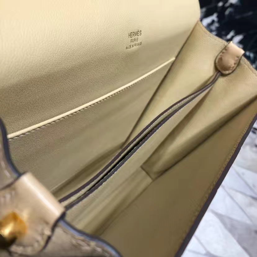 Hermes Roulis24CM 爱马仕羊毛白进口南非鸵鸟皮猪鼻子包斜挎女包  金扣