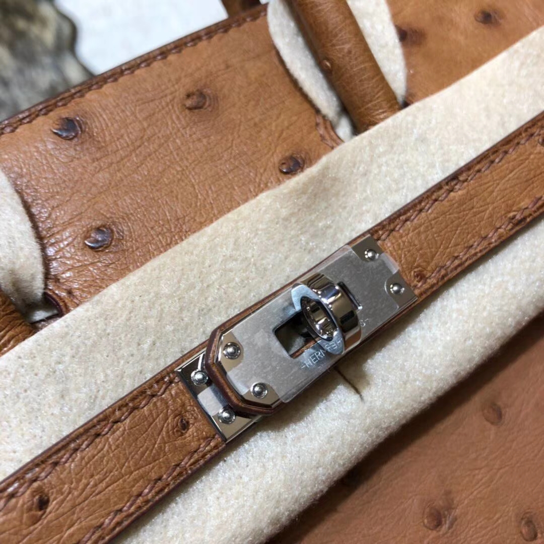 爱马仕铂金包价格 Hermes Birkin25CM 土黄色顶级鸵鸟皮 银扣