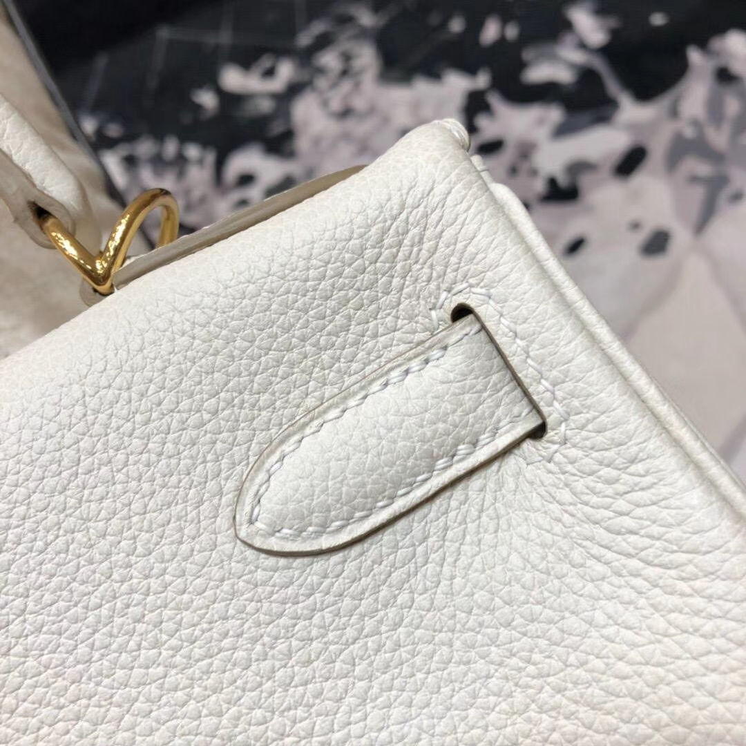 广州白云皮具城 Hermes爱马仕CC10奶昔白Togo小牛皮凯莉包Kelly28CM 金扣