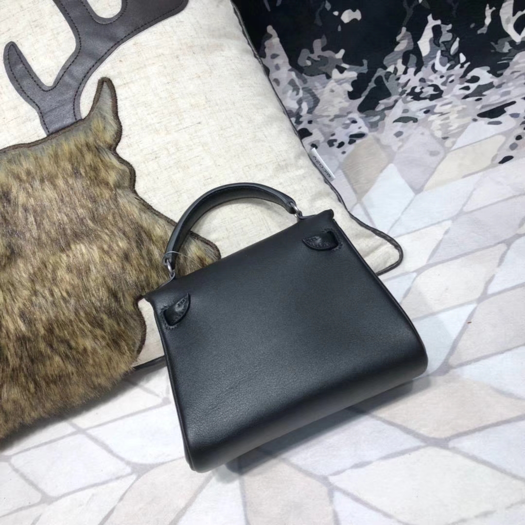 爱马仕新款女包 Hermes Kelly Doll 黑色原厂Swift牛皮凯莉娃娃包 银扣