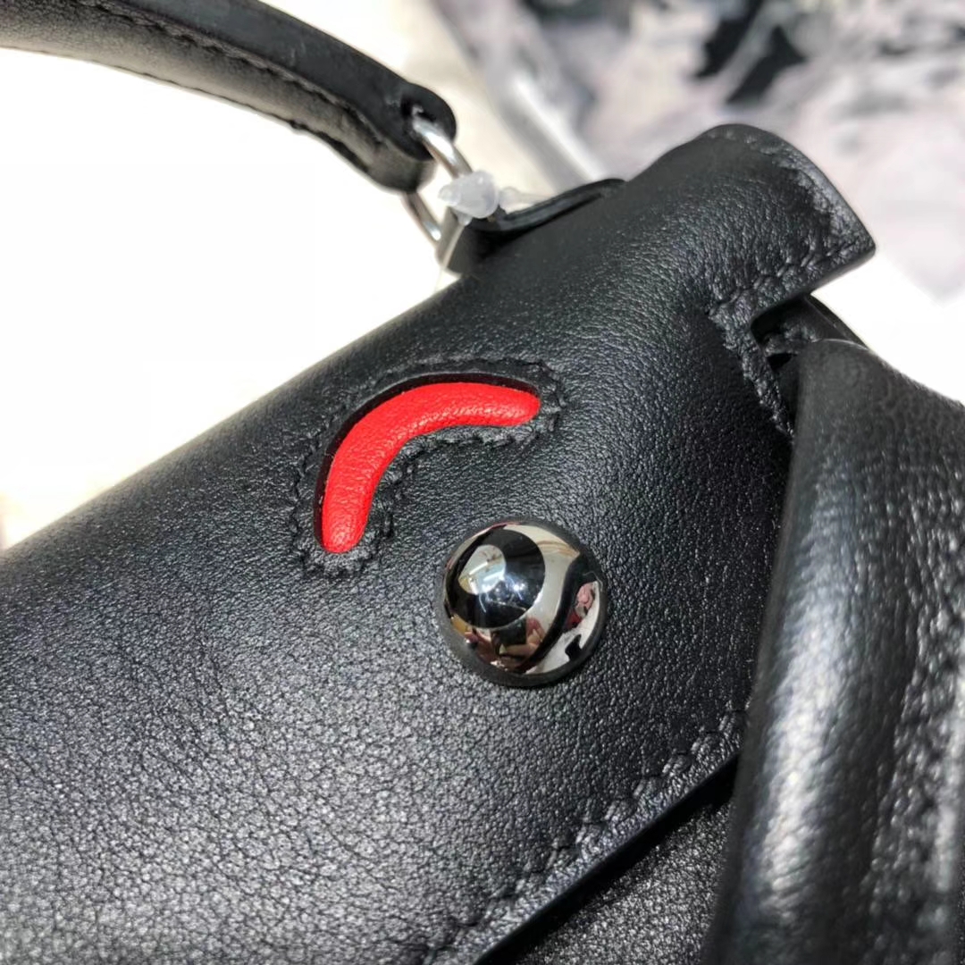 爱马仕新款女包 Hermes Kelly Doll 黑色原厂Swift牛皮凯莉娃娃包 银扣