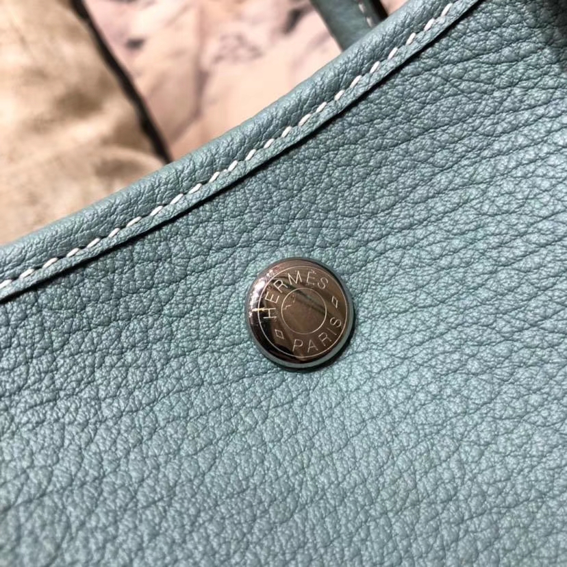 爱马仕女包价格 Hermes Garden Party 亚麻蓝法国小牛皮手提包 银扣
