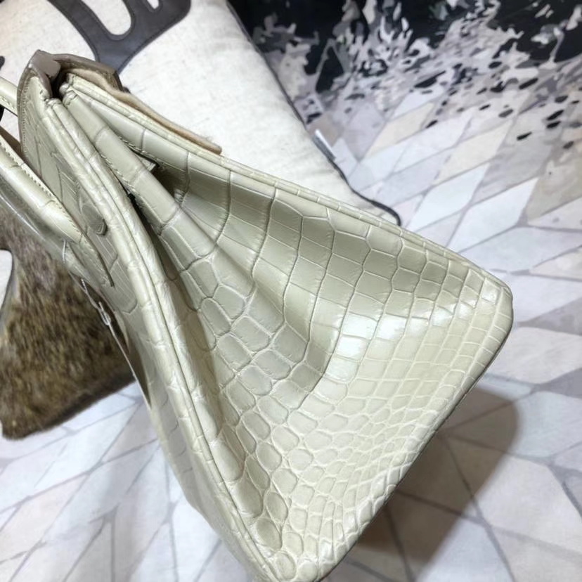 爱马仕铂金包价格 Hermes奶油灰亚光鳄鱼皮Birkin30CM 银扣
