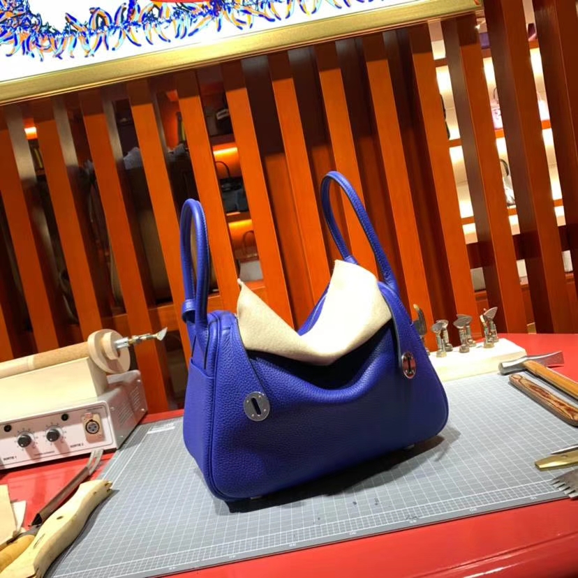 Hermes Lindy26CM 爱马仕电光蓝原厂御用Togo牛皮琳迪包 银扣