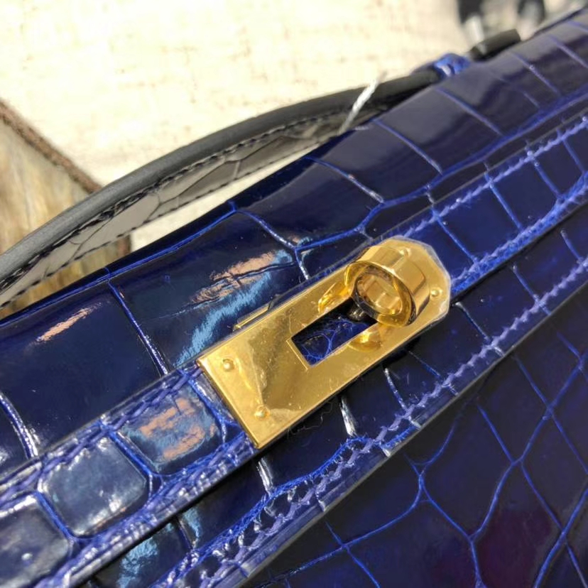 爱马仕晚宴包 Hermes Kelly Cut 电光蓝亮光尼罗鳄鱼皮手拿包 金扣