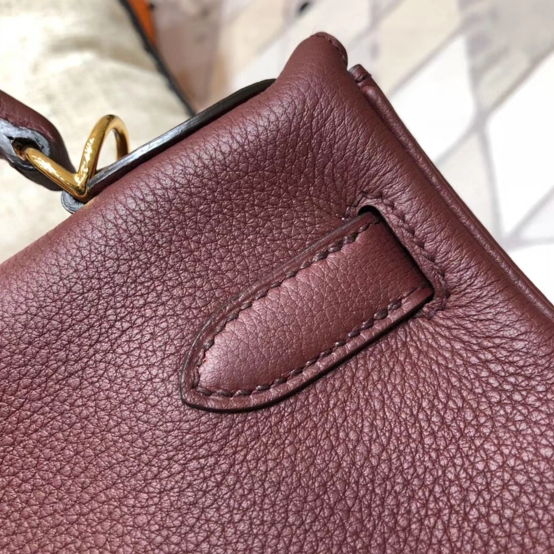 爱马仕凯莉包价格 Hermes Kelly32CM 波尔多酒红Togo牛皮 金扣