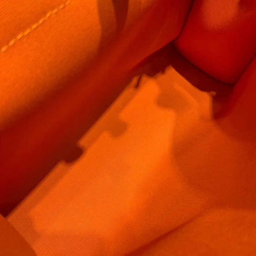 爱马仕新款女包 Hermes Herbag31CM 橙色帆布拼马鞍皮手提单肩包 银扣