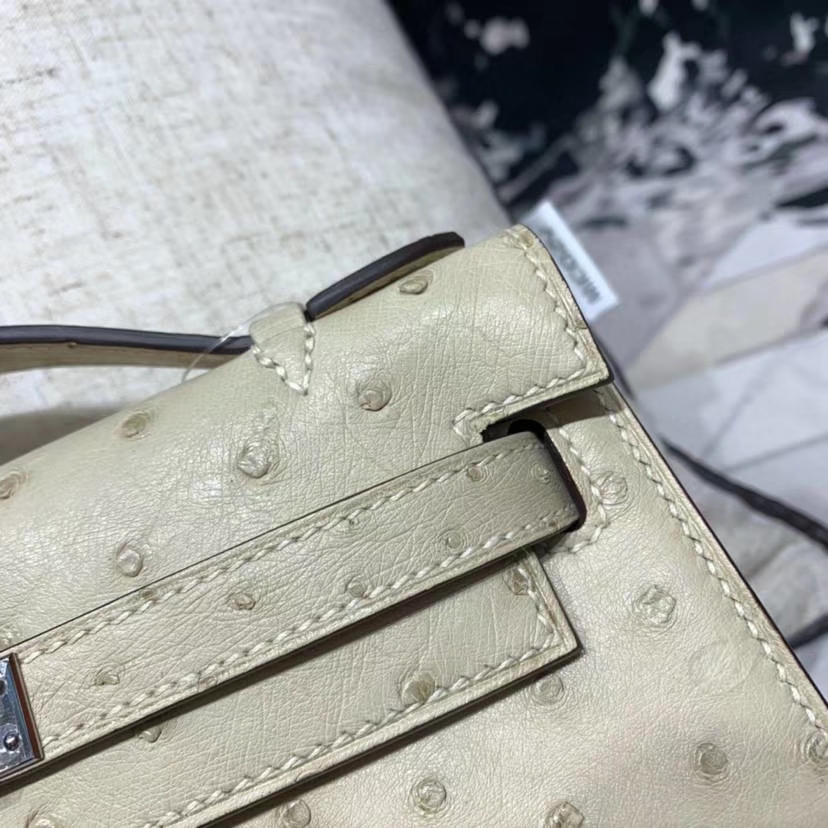 Hermes Minikelly Pochette22CM 爱马仕CC10奶昔白南非鸵鸟皮迷你凯莉包 银扣