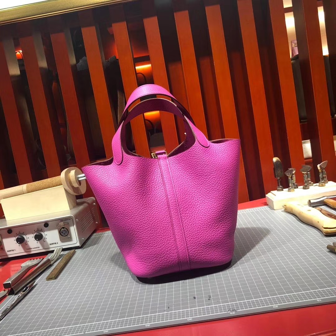 玉兰粉系列 Hermes Picotin Lock18CM 爱马仕玉兰粉顶级TC牛皮水桶包 金扣