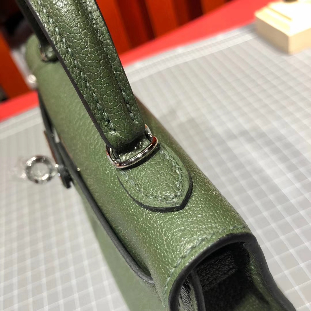 Hermes Minikelly2代 爱马仕英国绿顶级山羊皮迷你凯莉包2代手拿包 银扣