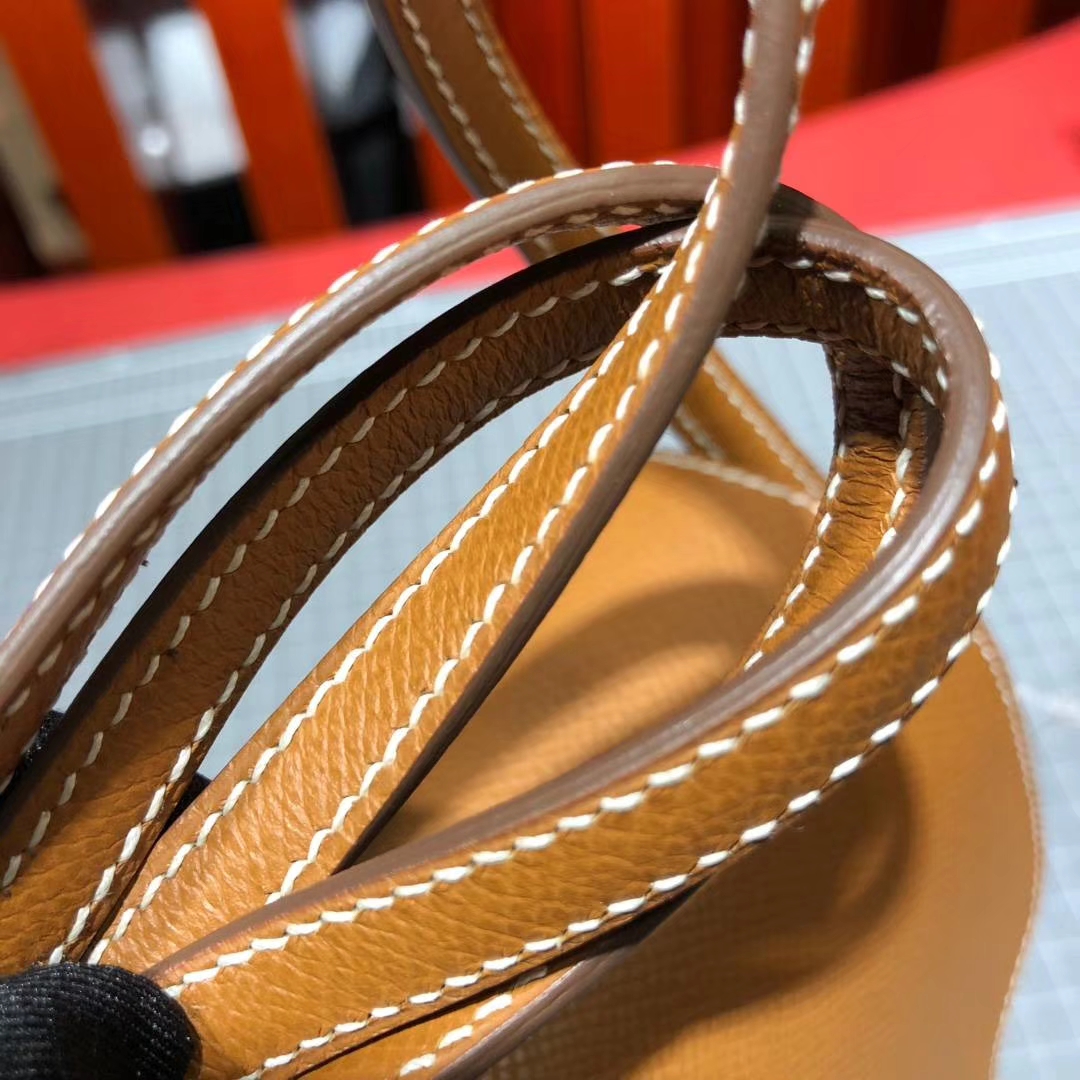 Hermes Roulis19CM 爱马仕CK75金棕色原厂掌纹牛皮猪鼻子包斜挎包 银扣