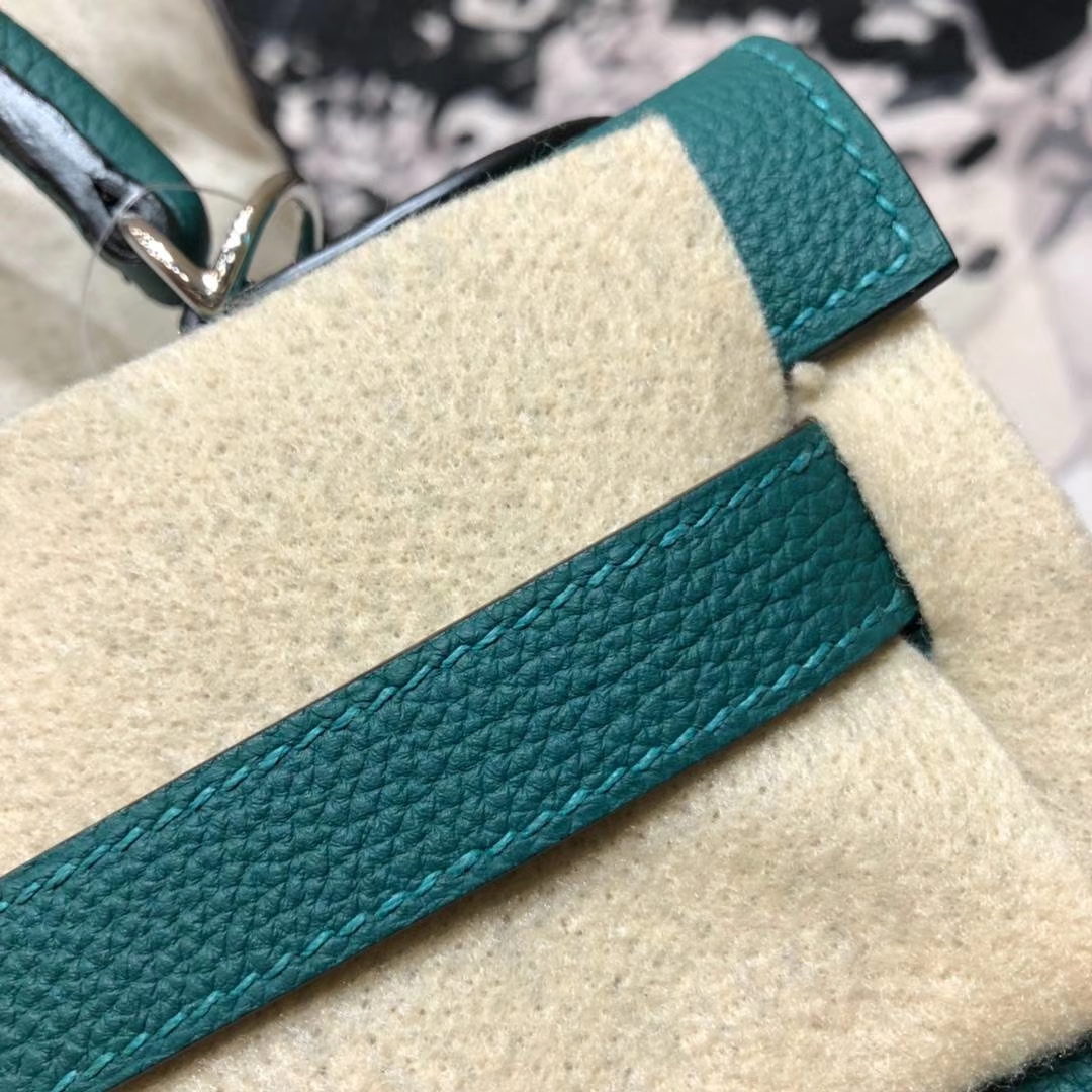 广州包包批发 Hermes爱马仕孔雀绿原厂小牛皮内缝凯莉包Kelly32CM 银扣