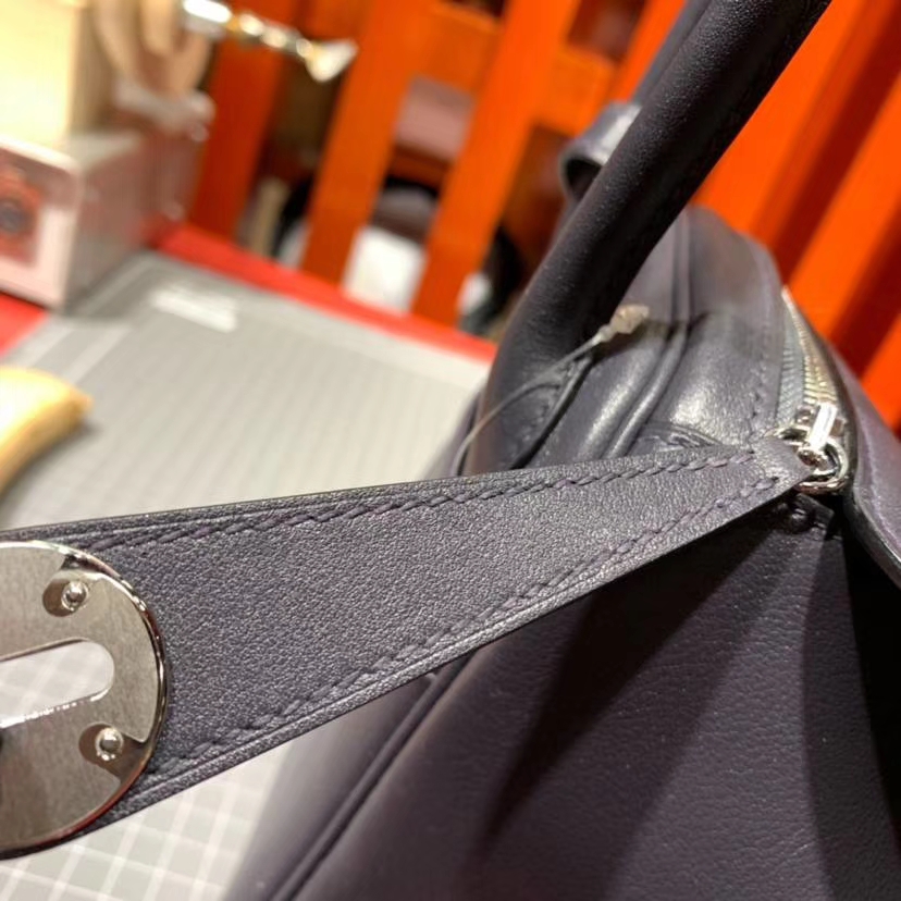 爱马仕琳迪包 Hermes Lindy26CM 午夜蓝原厂御用Swift牛皮 银扣