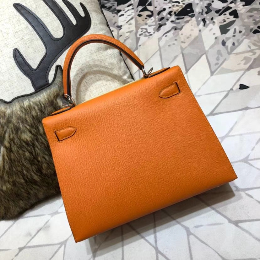 爱马仕凯莉包尺寸 Hermes Kelly28CM 橙色顶级掌纹牛皮手提女包 银扣