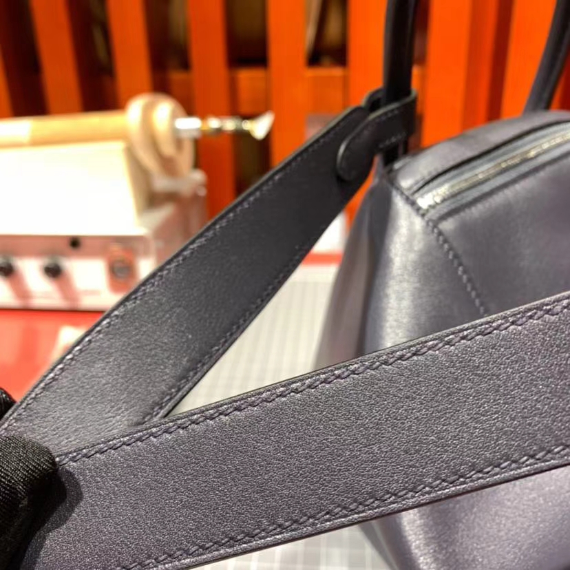 爱马仕琳迪包 Hermes Lindy26CM 午夜蓝原厂御用Swift牛皮 银扣