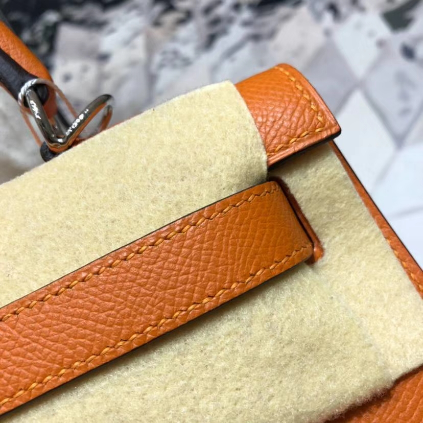 爱马仕凯莉包尺寸 Hermes Kelly28CM 橙色顶级掌纹牛皮手提女包 银扣