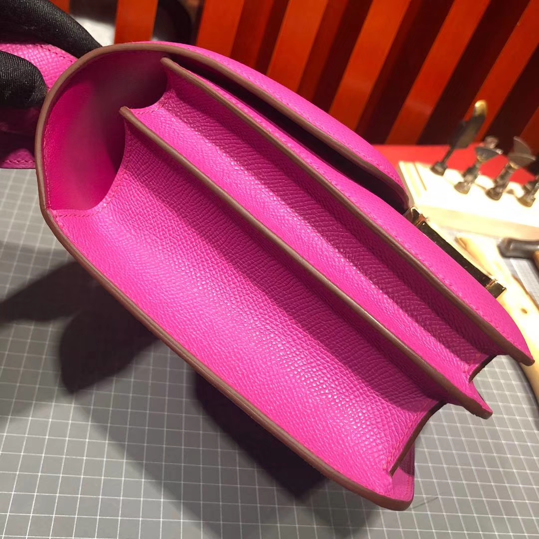 Hermes Constance24CM 爱马仕玉兰粉顶级掌纹牛皮康斯坦包空姐包 金扣