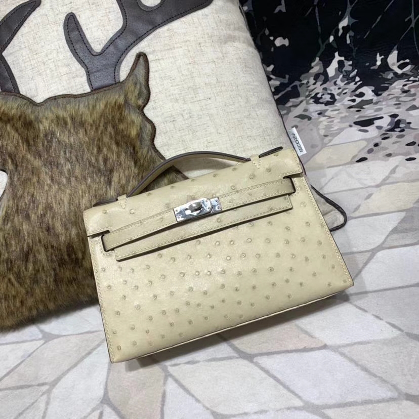 Hermes Minikelly Pochette22CM 爱马仕CC10奶昔白南非鸵鸟皮迷你凯莉包 银扣
