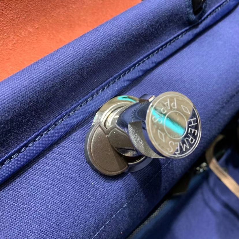 爱马仕新款包包 Hermes Herbag31CM 马鞍皮拼帆布宝石蓝手提单肩斜挎包