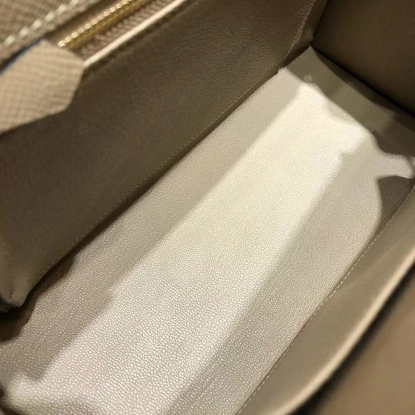 广州白云皮具城 Hermes爱马仕浅灰色进口Epsom牛皮凯莉包Kelly28CM 金扣