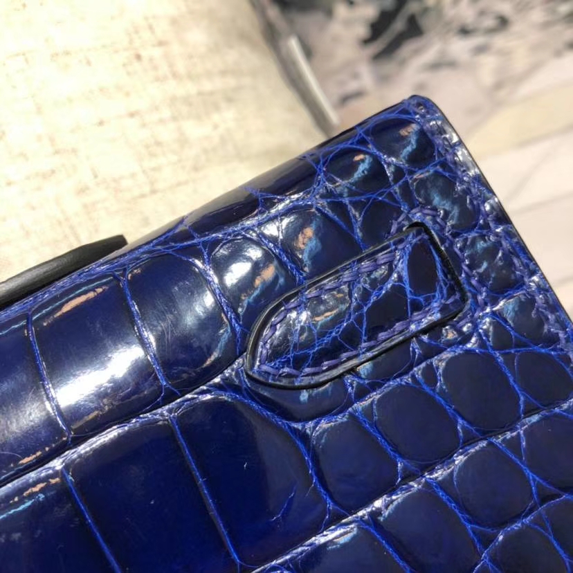 爱马仕晚宴包 Hermes Kelly Cut 电光蓝亮光尼罗鳄鱼皮手拿包 金扣