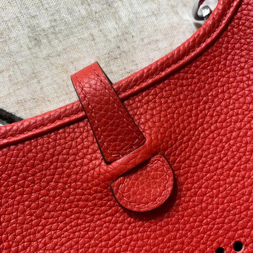 爱马仕斜挎女包 Hermes Evelyne17CM 大红色原厂Togo牛皮伊芙林包 银扣