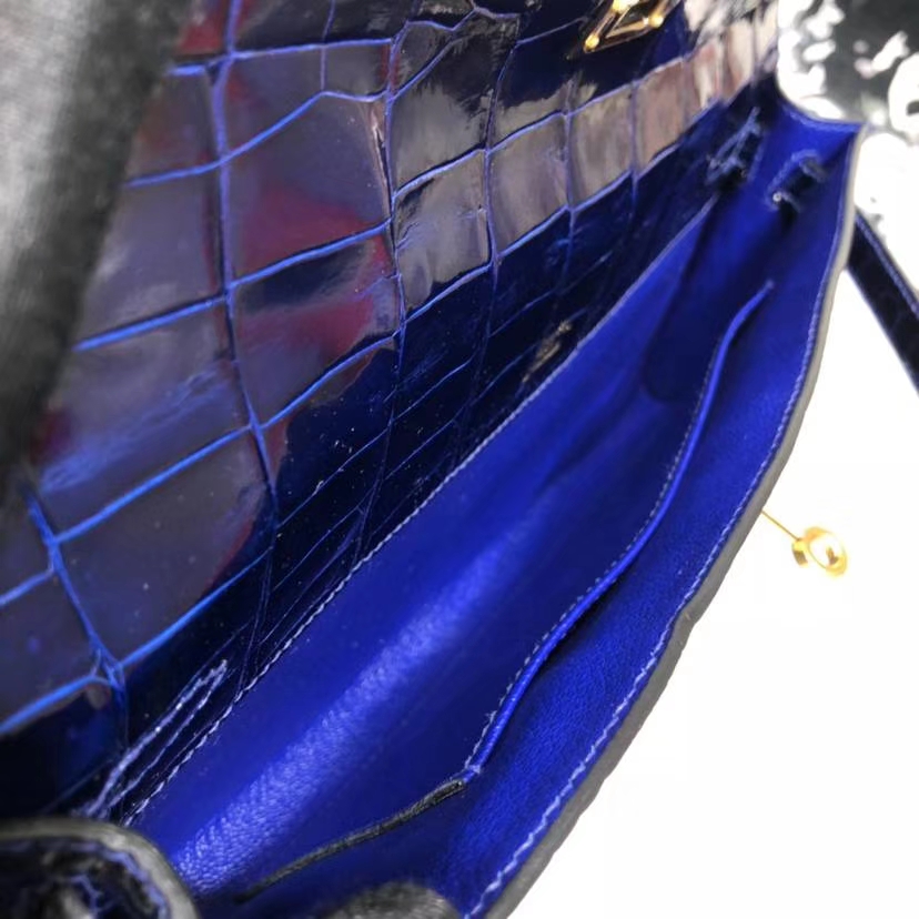 爱马仕晚宴包 Hermes Kelly Cut 电光蓝亮光尼罗鳄鱼皮手拿包 金扣