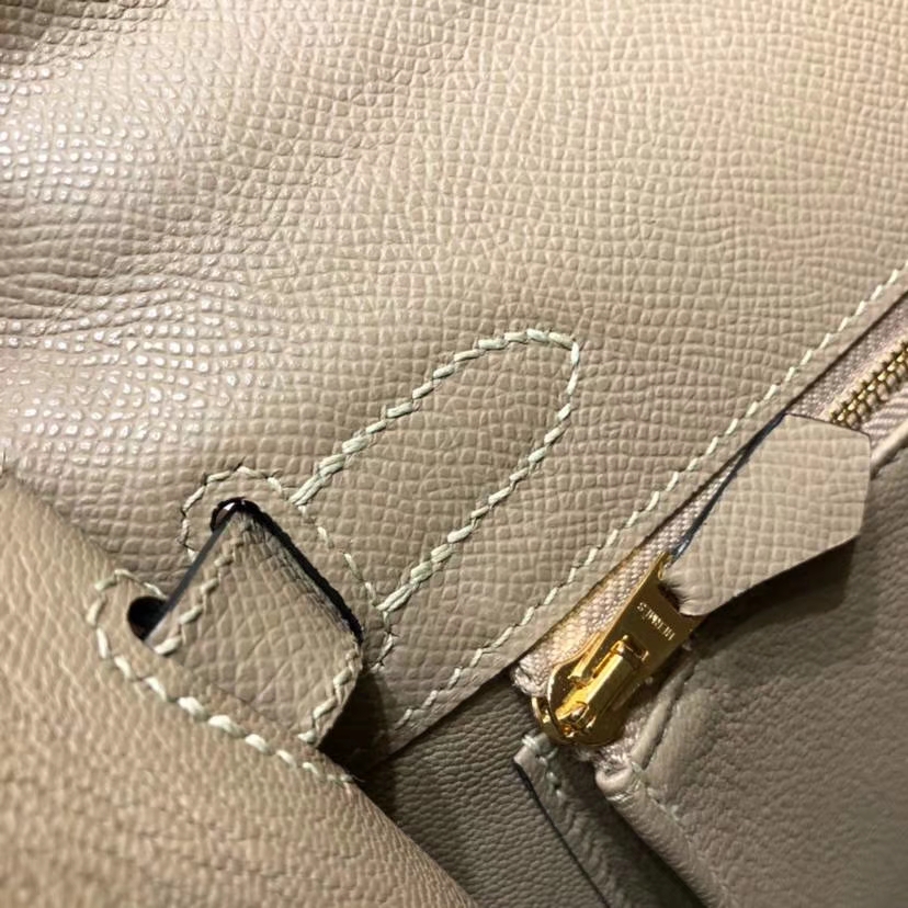 广州白云皮具城 Hermes爱马仕浅灰色进口Epsom牛皮凯莉包Kelly28CM 金扣