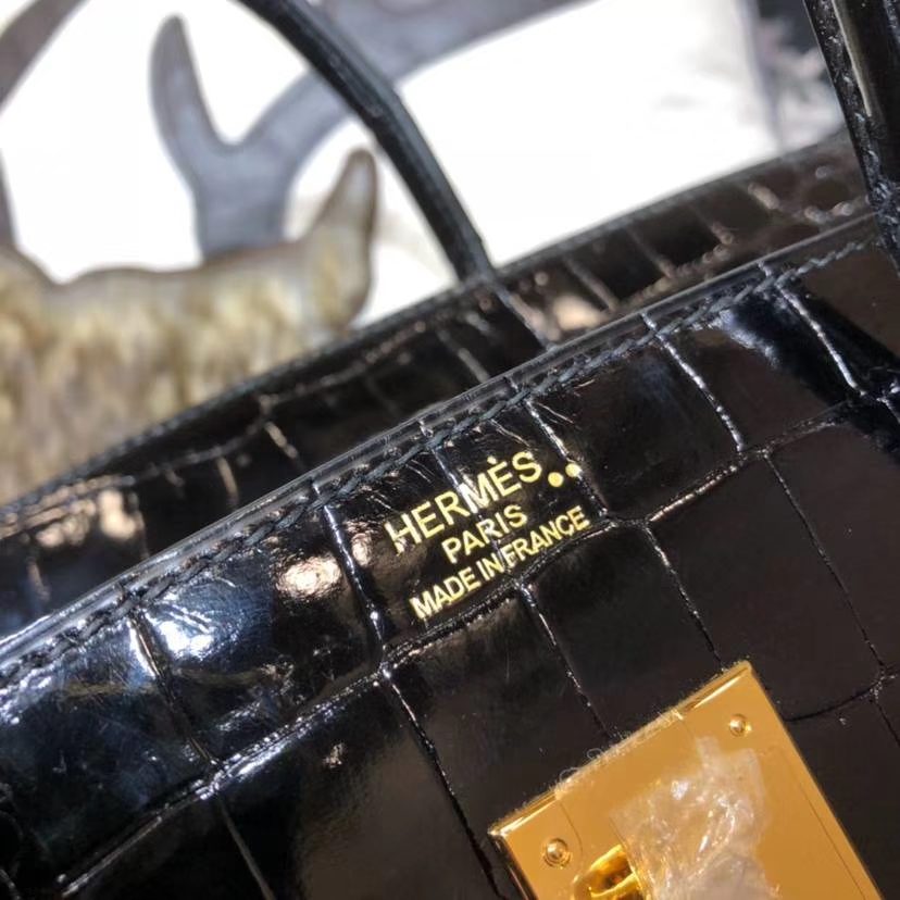 Hermes Birkin35CM 爱马仕黑色亮光尼罗鳄鱼皮铂金包 金扣