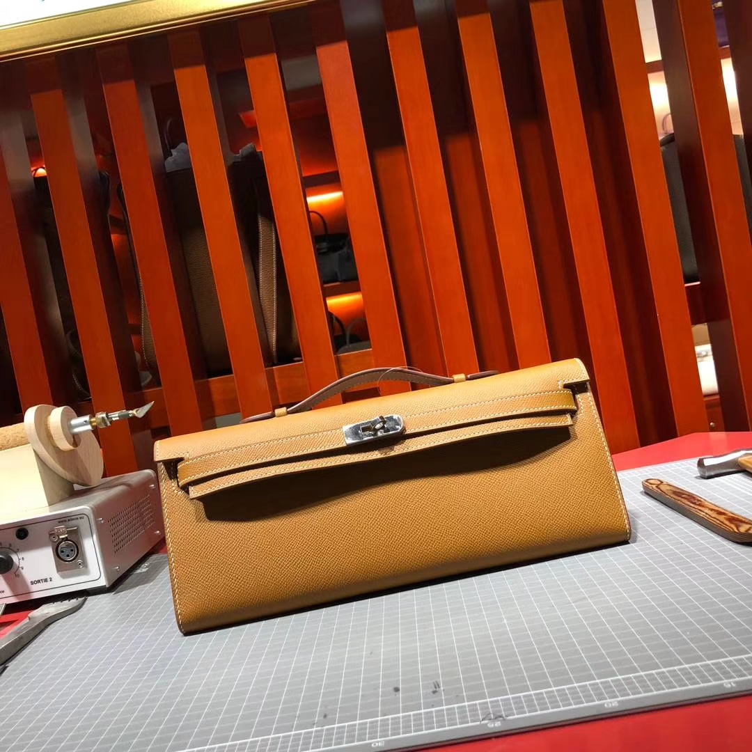 爱马仕手拿包 Hermes Kelly Cut CK75土黄色原厂掌纹牛皮晚宴包 银扣