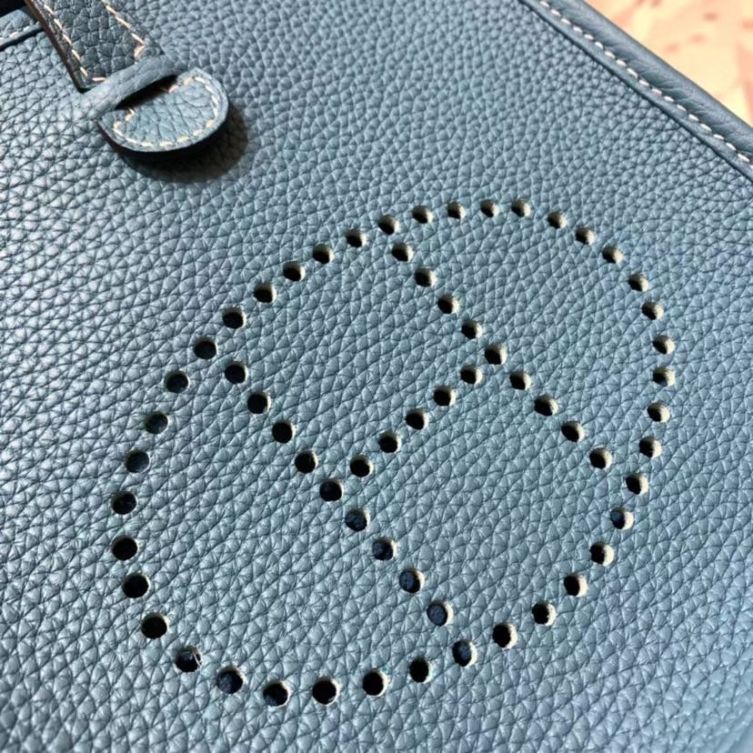 Hermes Evelyne17CM 爱马仕牛仔蓝原厂Togo牛皮伊芙林单肩斜挎包包 银扣