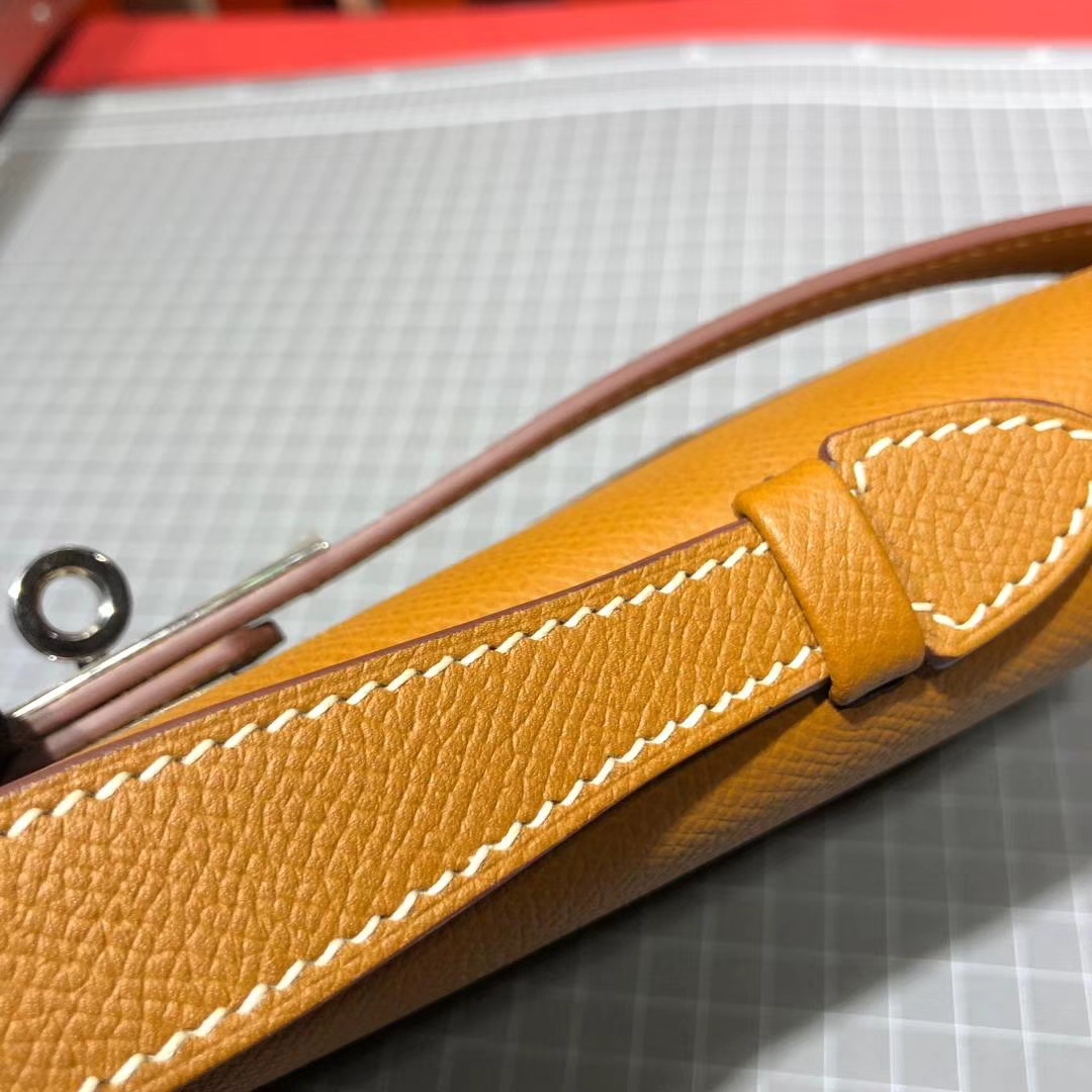 爱马仕手拿包 Hermes Kelly Cut CK75土黄色原厂掌纹牛皮晚宴包 银扣