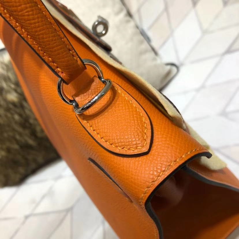 爱马仕凯莉包尺寸 Hermes Kelly28CM 橙色顶级掌纹牛皮手提女包 银扣