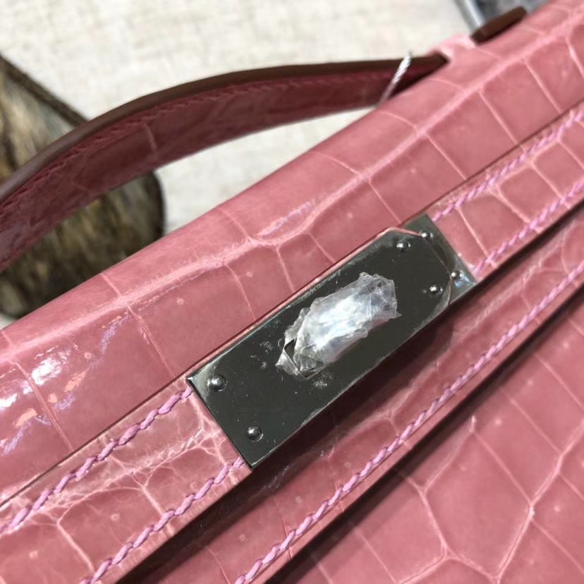 Hermes Kelly Cut 爱马仕陶瓷粉亮光尼罗鳄鱼皮晚宴手包 银扣