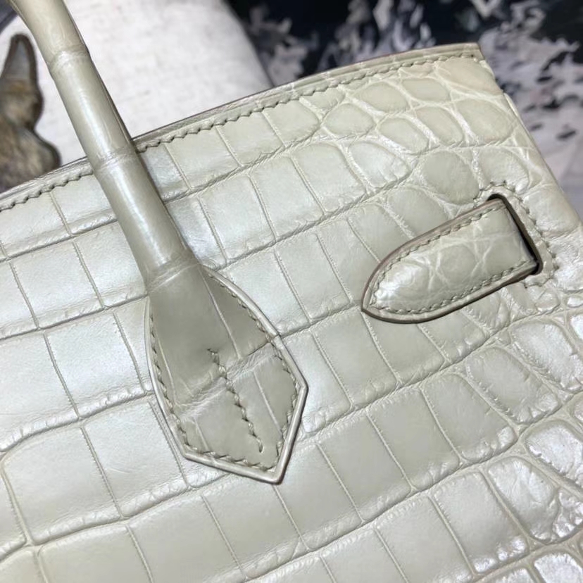 爱马仕铂金包价格 Hermes奶油灰亚光鳄鱼皮Birkin30CM 银扣