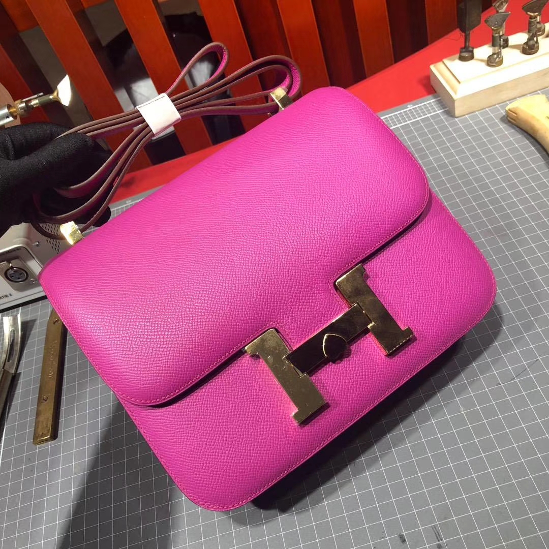 Hermes Constance24CM 爱马仕玉兰粉顶级掌纹牛皮康斯坦包空姐包 金扣