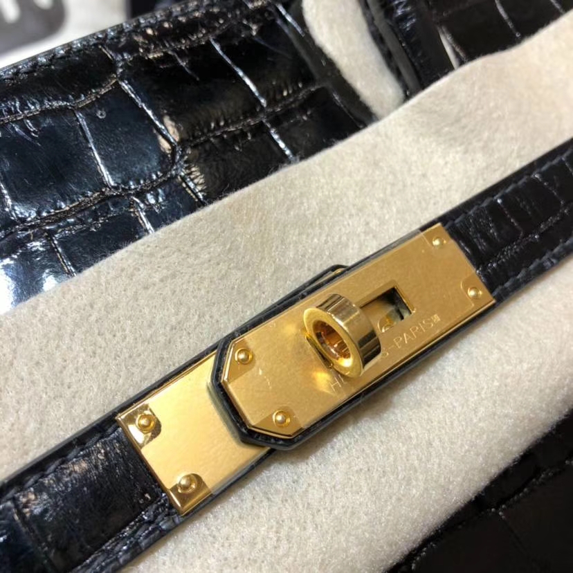 Hermes Birkin35CM 爱马仕黑色亮光尼罗鳄鱼皮铂金包 金扣