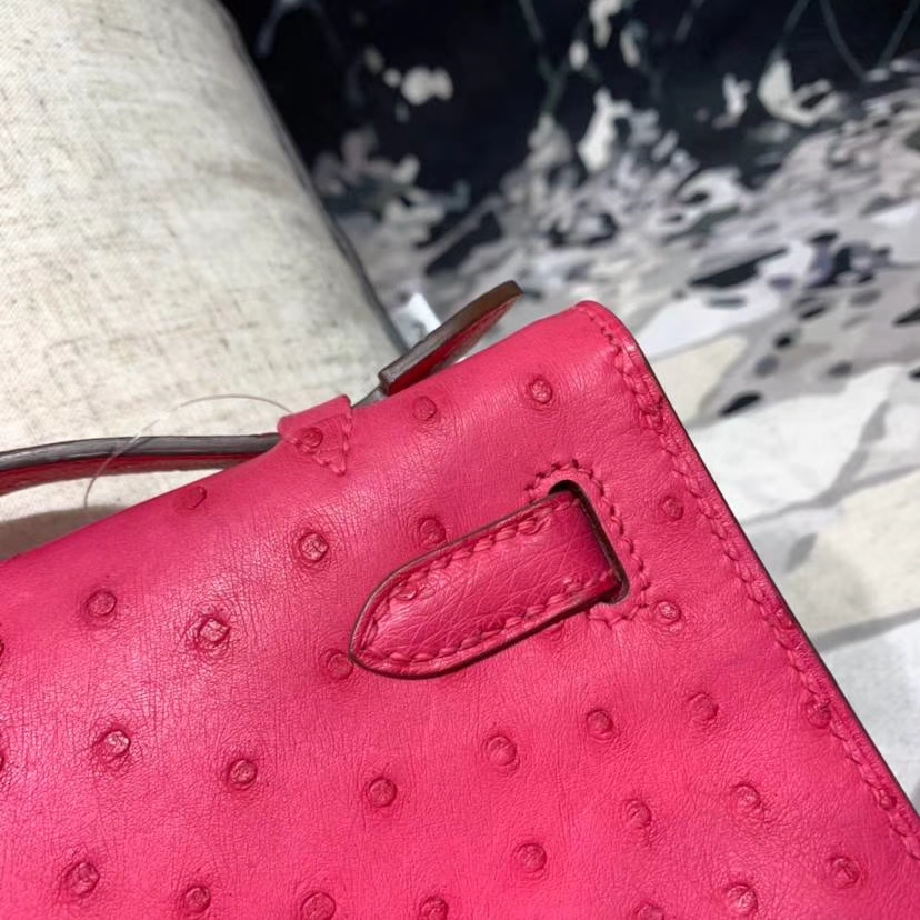 厂家直销 Hermes爱马仕E5玫红色南非鸵鸟皮迷你凯莉包Minikelly Pochette22CM 金扣